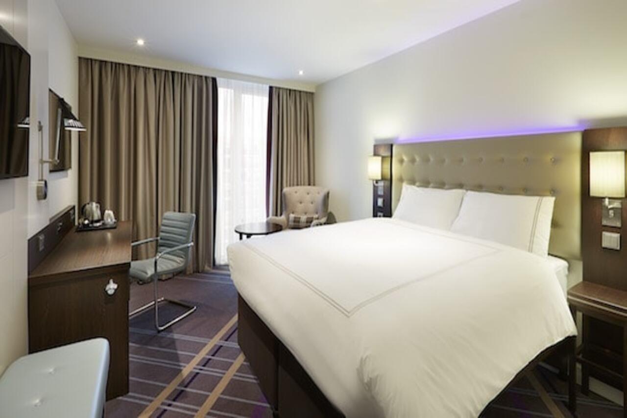 Premier Inn Muenchen City Schwabing Munique Exterior foto