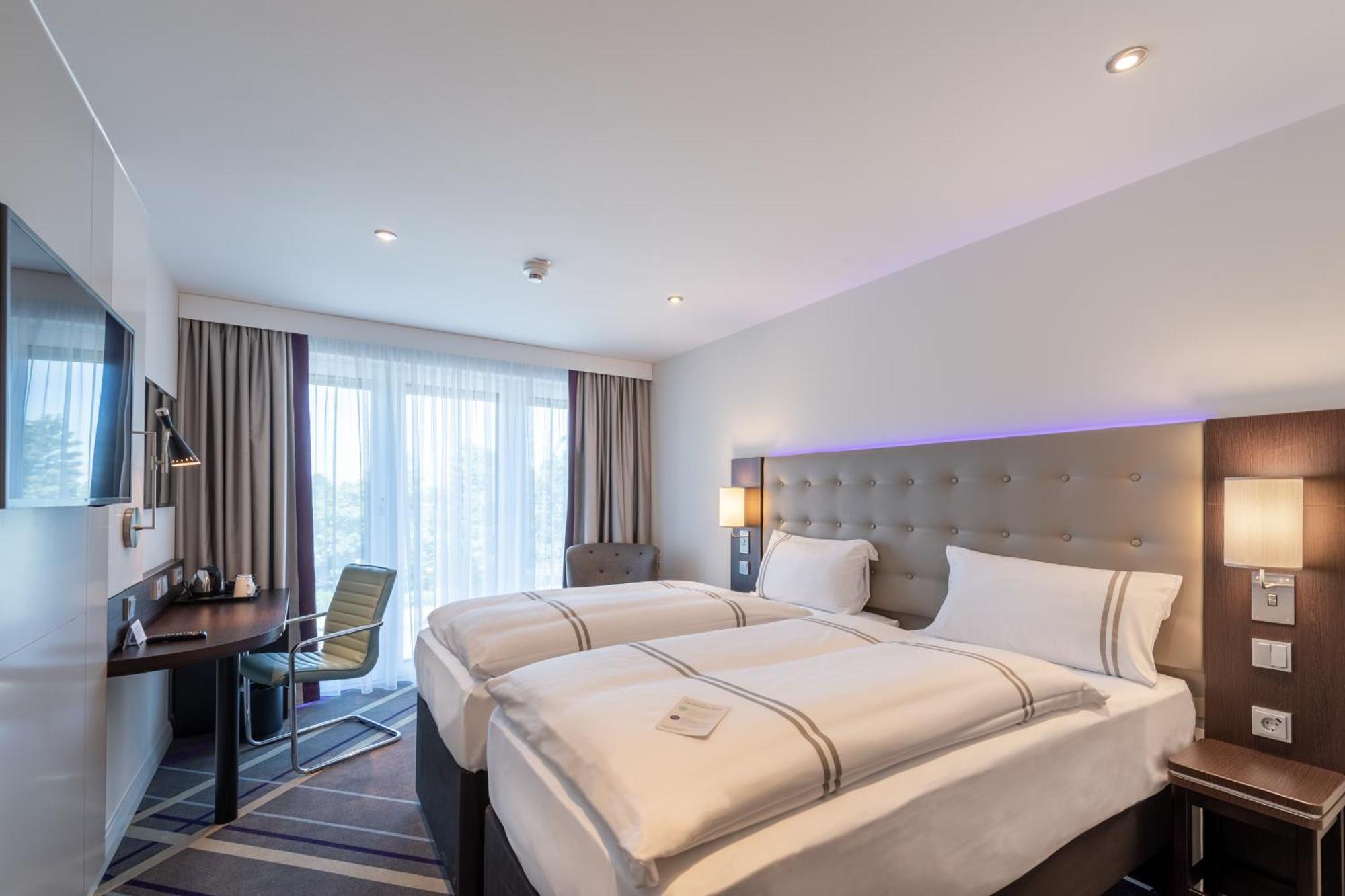 Premier Inn Muenchen City Schwabing Munique Exterior foto